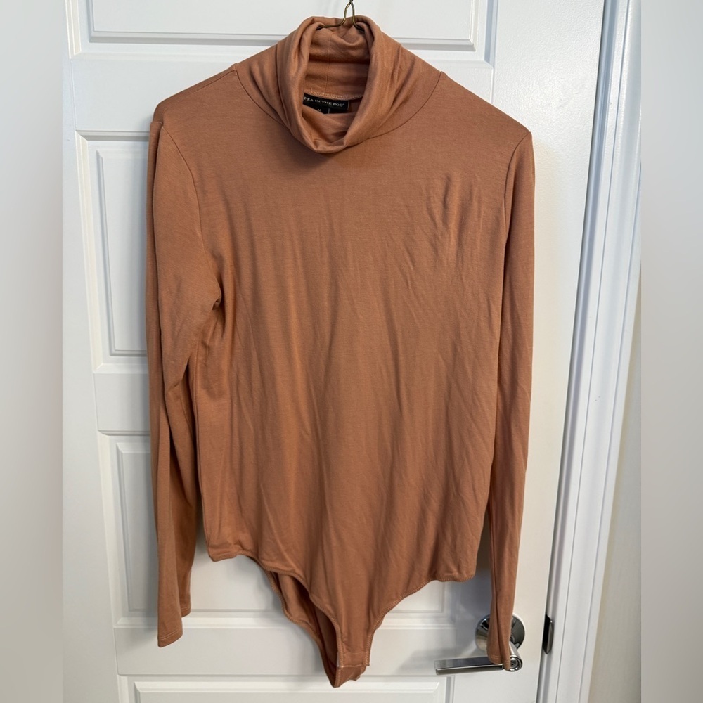A Pea in the Pod Turtleneck Bodysuit Camel Soft Classic Earthy NWT